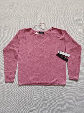 NWT Nicole Miller New York 100% Extra Fine Merino Wool Sweater Pink size/S.